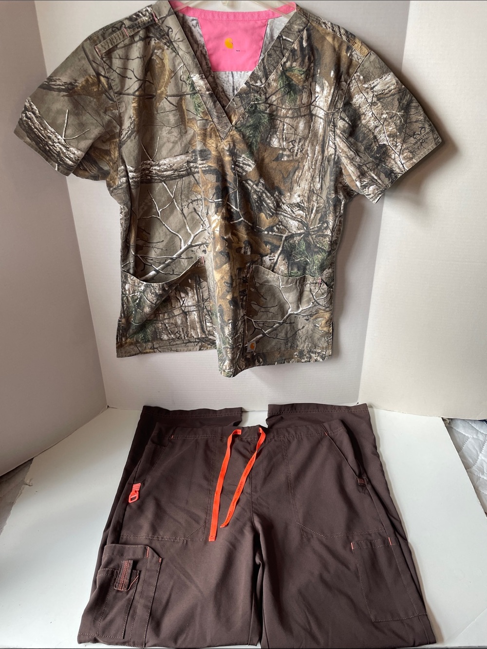 Carhartt Women's Large Camo Scrub Top and Brown Shorts with Pink Accent